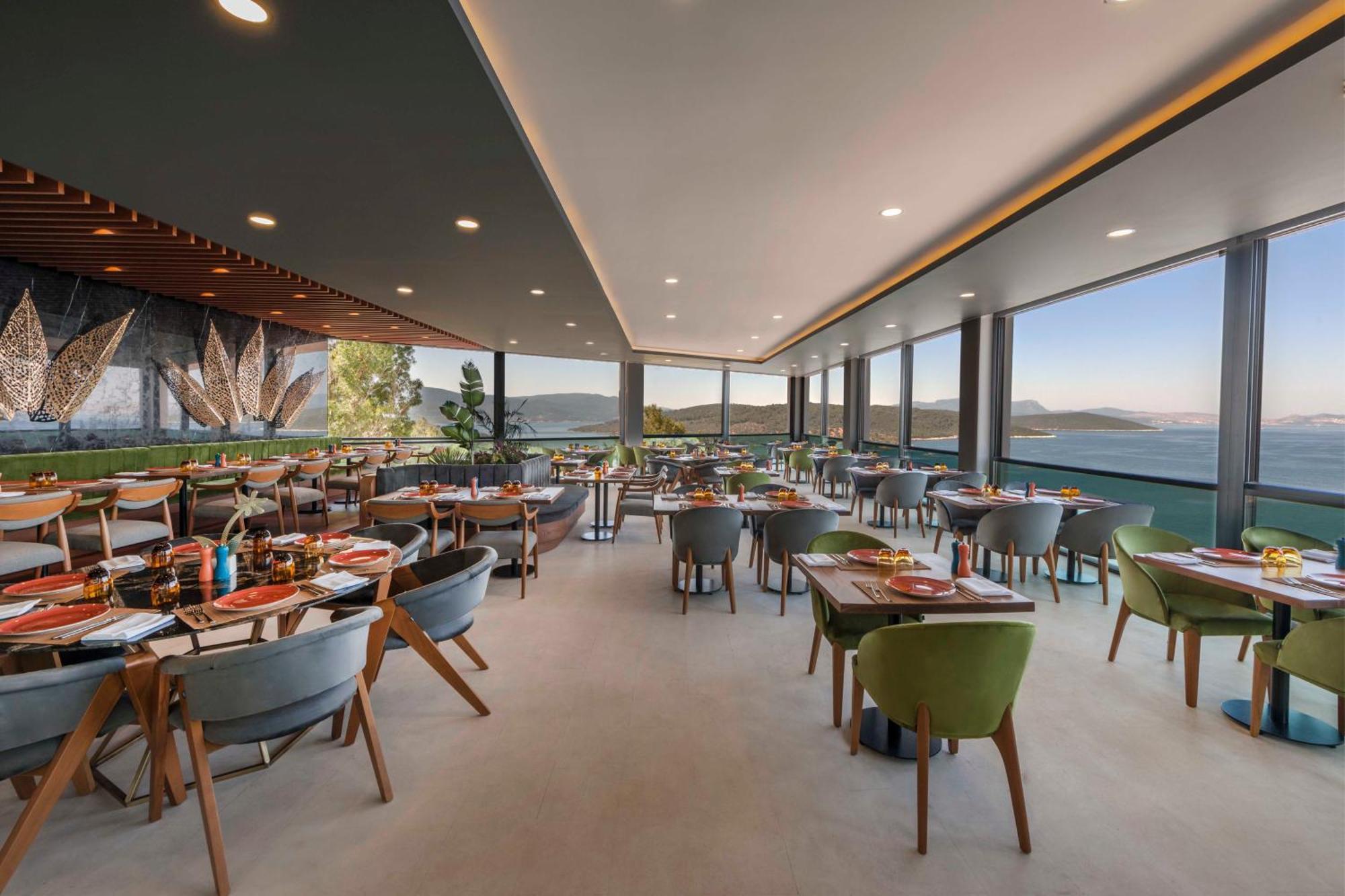 Resort Le Meridien Bodrum Beach Resort 5*
